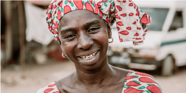 femme-afrique-acacia